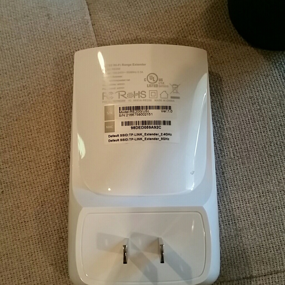 TP-LINK Wi-Fi Range Extender - Picture 2 of 3